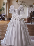 Retro Wedding Dress V-neck Pleated Lace Bowknot Wedding Dress HZ0319