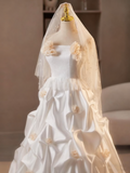 Newest Wedding Dress Strapless Flower Pleated Wedding Dress HZ0319