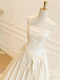 New Arrival Wedding Dress Strapless Pleated Wedding Dress HZ0319